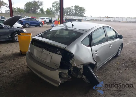 2005 Toyota Prius from USA, damaged, VIN JTDKB20U857015619